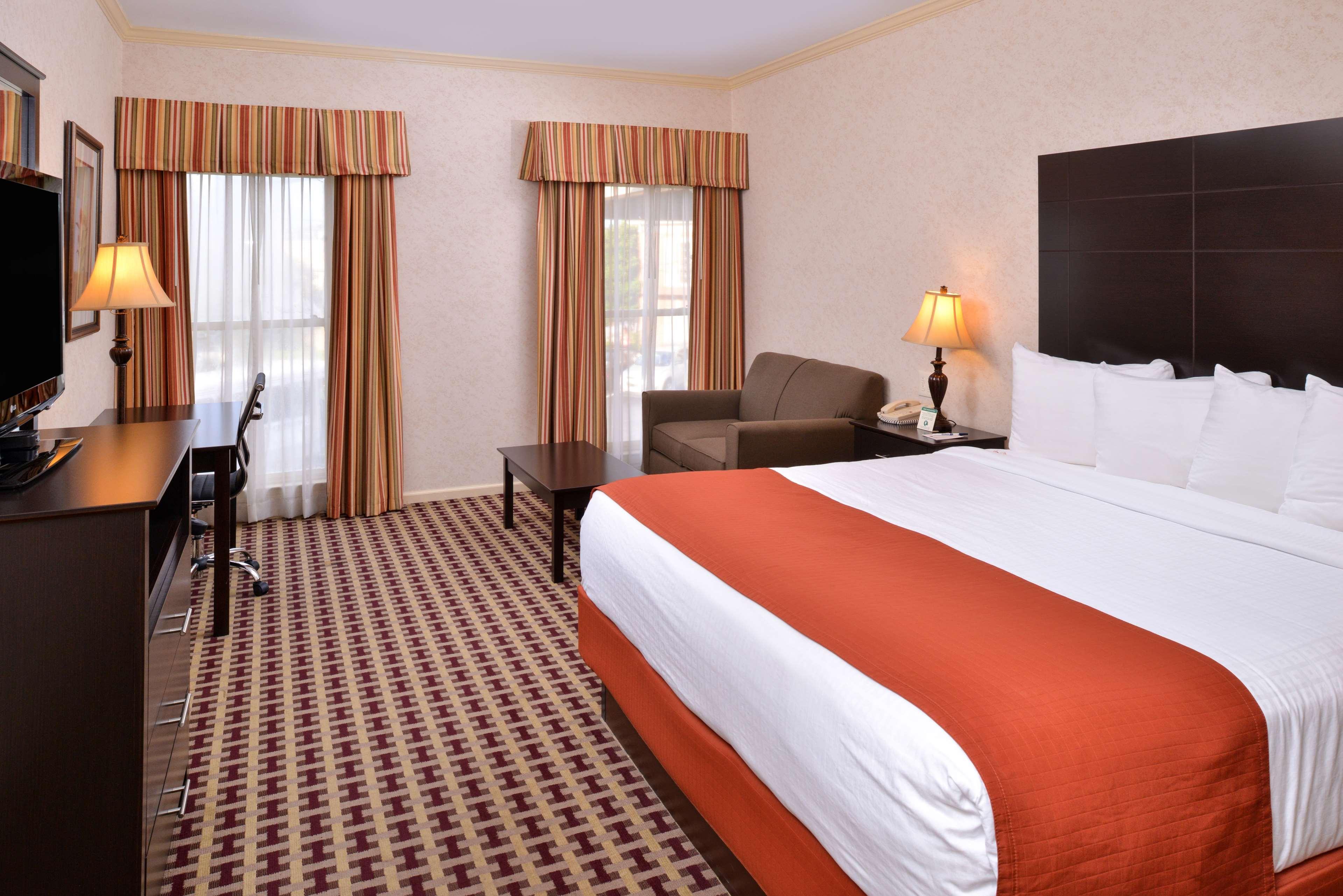 Best Western Brentwood Exterior photo