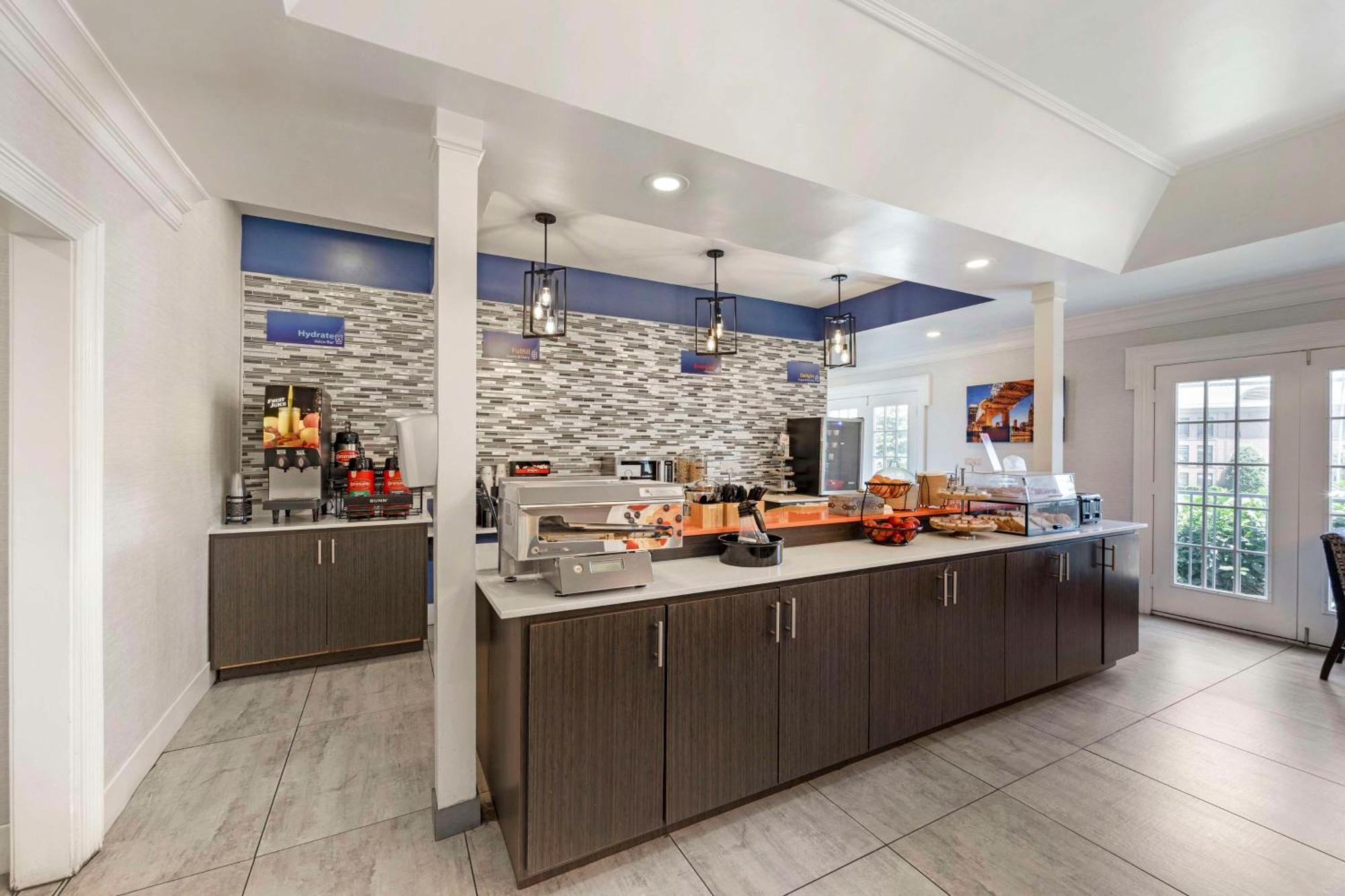 Best Western Brentwood Exterior photo