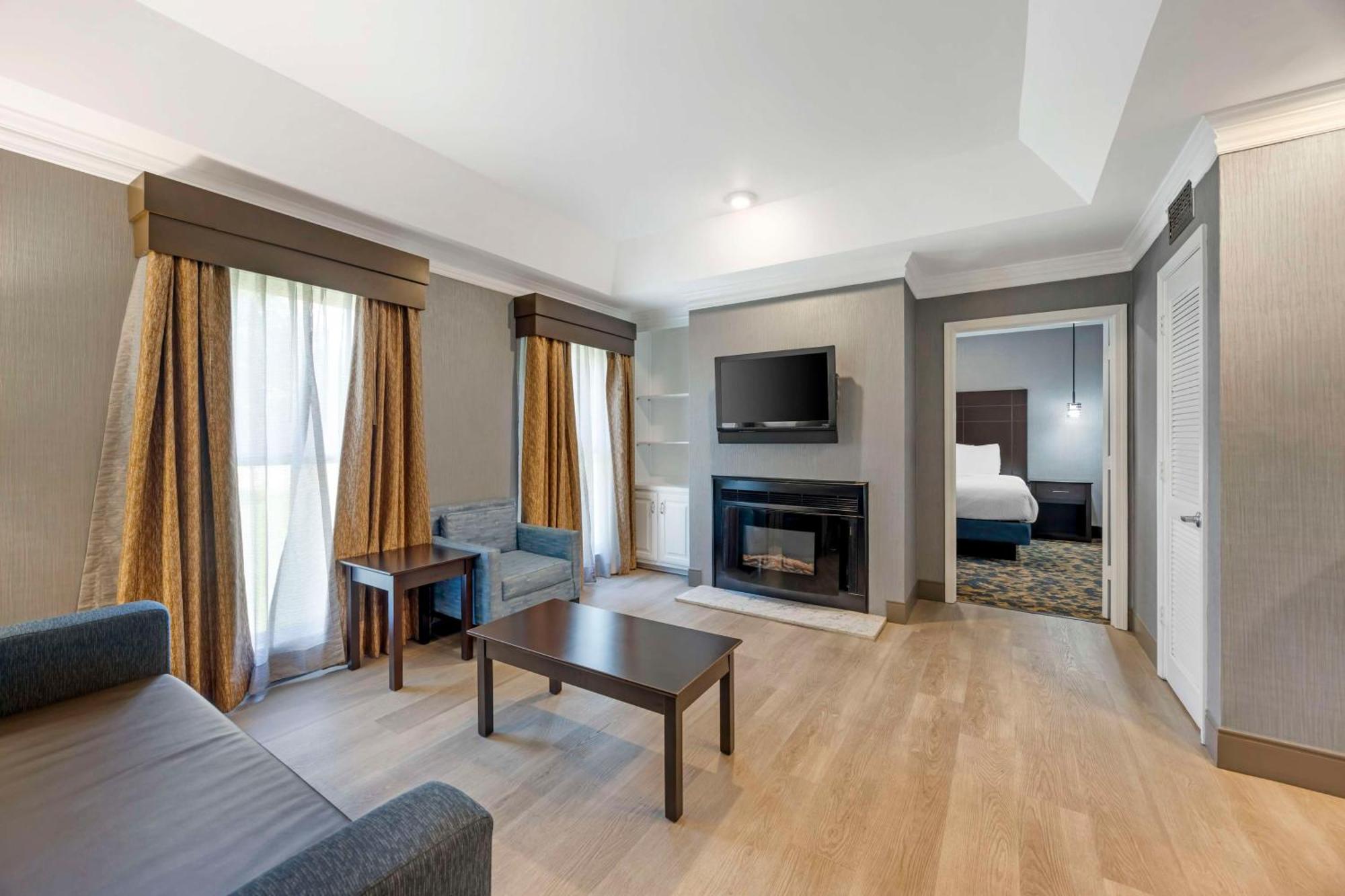 Best Western Brentwood Exterior photo